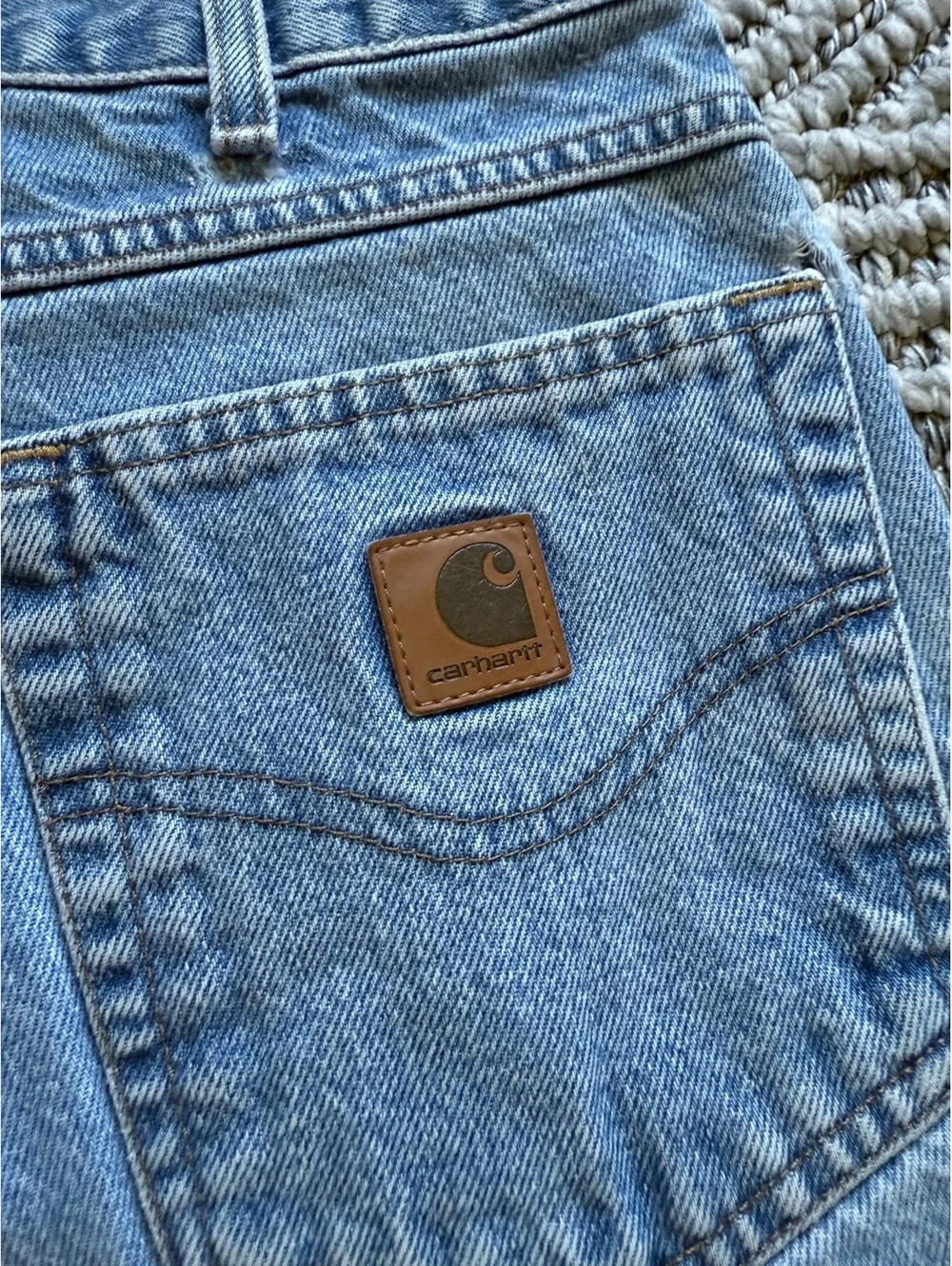 Men’s Carhartt B17 Darkstone size 33 shorts